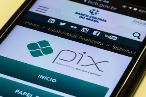 Pix ganha novas regras e amplia segurança
